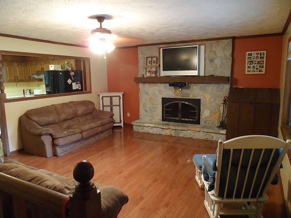 4th image of 660 Lawnwood Dr