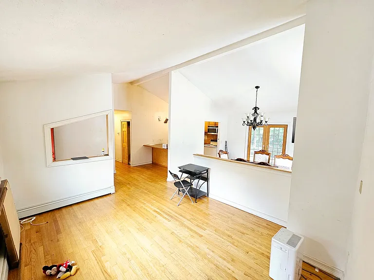 12 Nord Park Blvd — Photo 16