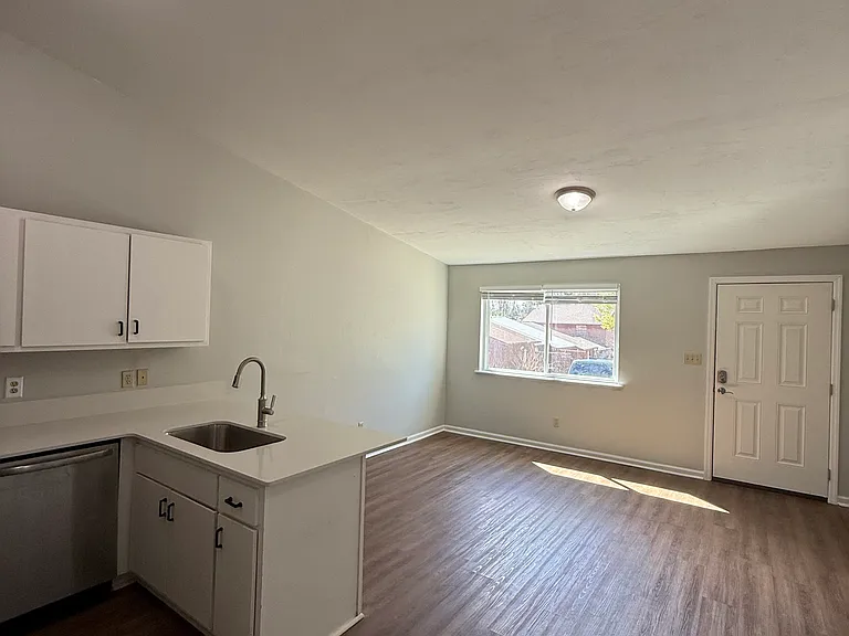 1539 Paul Russell Rd #E5 — Photo 4