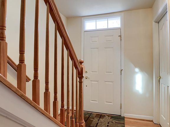 5th image of 246 Kentshire Dr