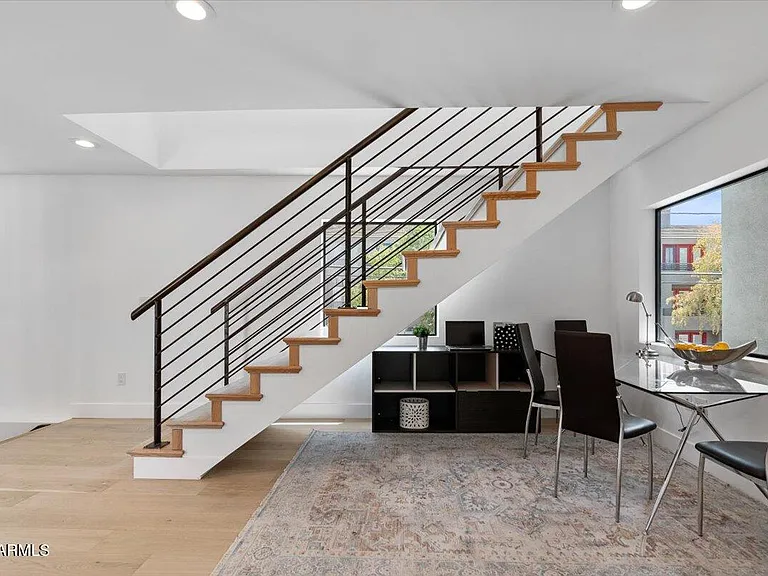 230 W Monterosa St — Photo 25