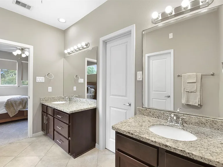 241 Lenox St — Photo 25