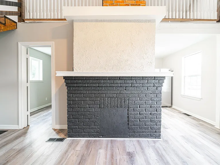 465 Brehl Ave — Photo 23