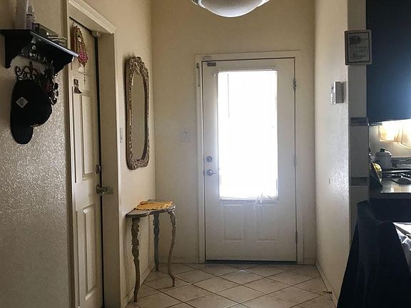 4th image of 946 E San Luis Ln