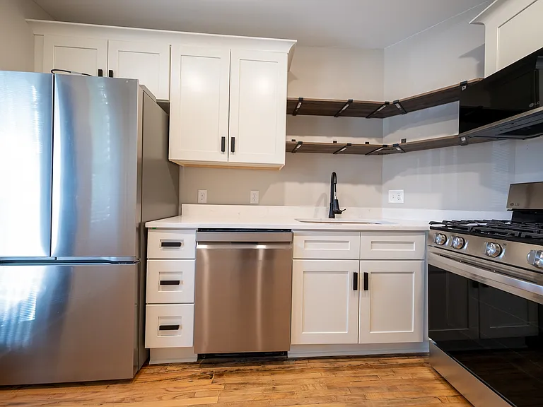 2612 2nd Ave S #4 — Photo 3