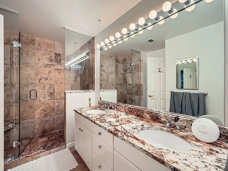 3642 E Ellsworth Ave — Photo 9