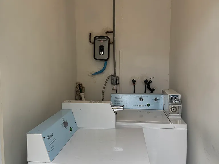 813 SW 29th St #2 — Photo 7