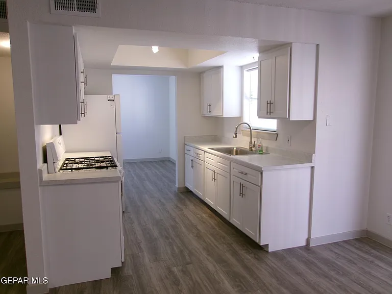 7013 Echo Cliffs Dr — Photo 10