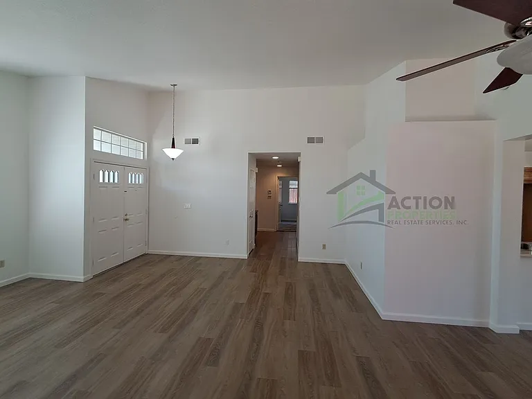 3835 Hunters Glen Pl — Photo 13
