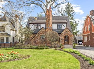 147 Cambridge Blvd, Pleasant Ridge, MI 48069