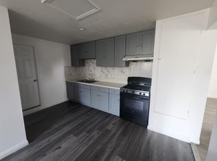 9490 Elm Ave, Fontana, CA 92335