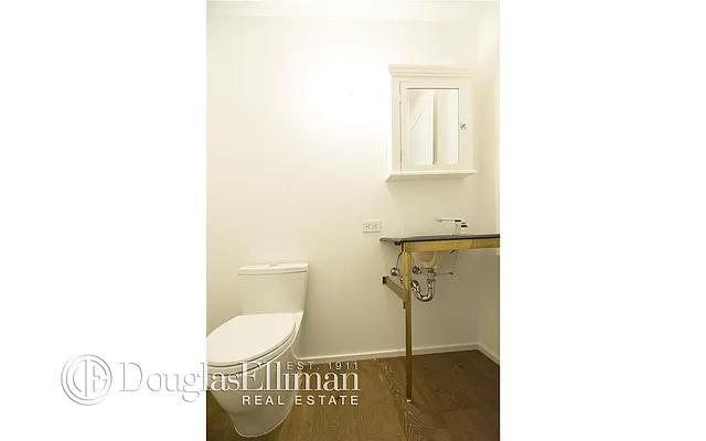 Rented by Douglas Elliman | media 8