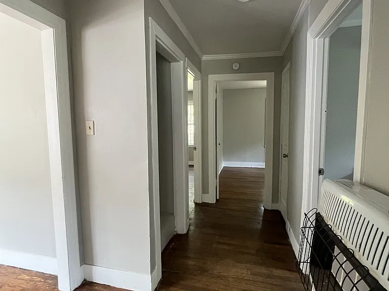 319 W Cooper St — Photo 9