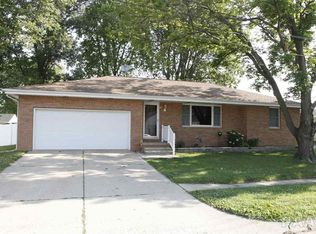 305 E Walnut St, Tremont, IL 61568