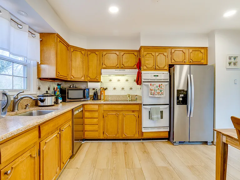9215 Cherrytree Dr — Photo 10