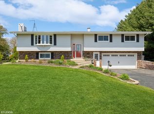 16202 Hemmingsen Rd, Union, IL 60180