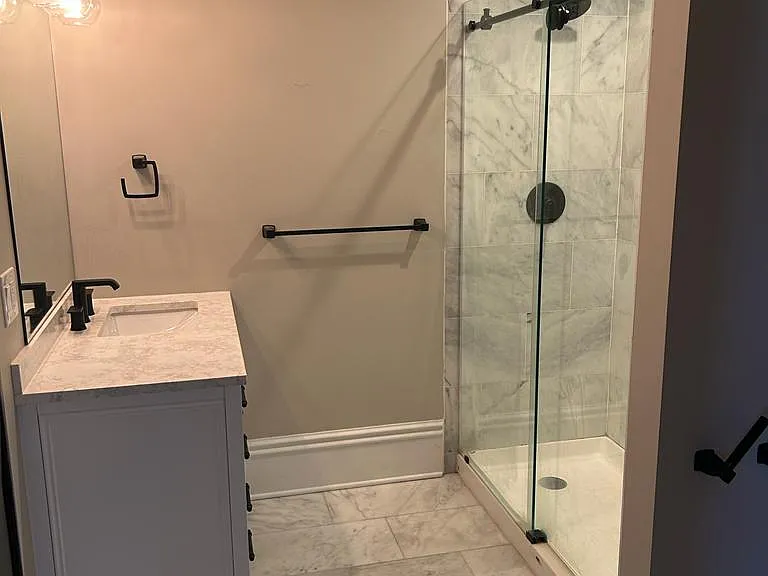 3805 Franklin Blvd #201 — Photo 14