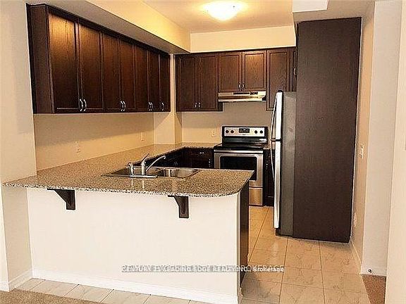 5th image of 33 Ormerod Ln S