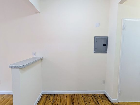 4th image of 415 E 81st St APT 3d