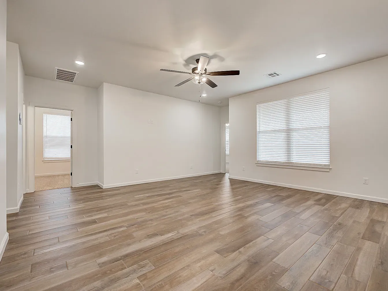 3 bed, 1548 sqft, $1,800 — Photo 3