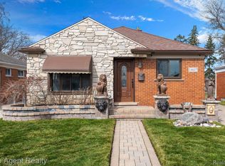 18027 Curtain Ave, Eastpointe, MI