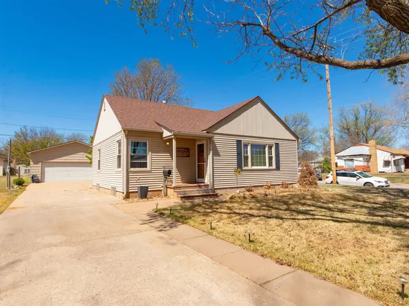 1737 N Main St, Kingman, KS 67068
