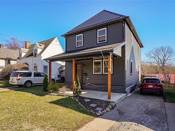 3rd image of 849 Wellman Ave SE