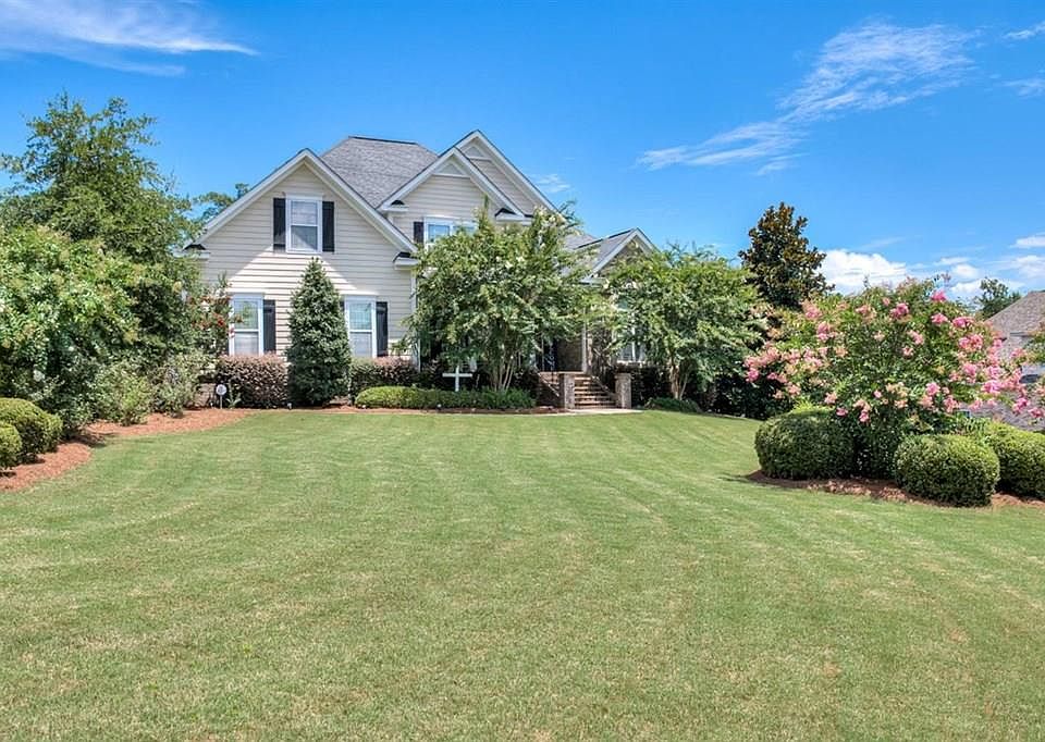 1st image of 134 Knob Hill Dr
