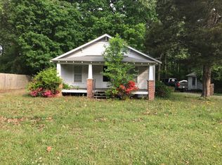 1049 N Main St, Troy, NC 27371