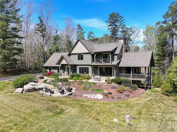 131 Nancy Ashworth Ln, Fairview, NC 28730