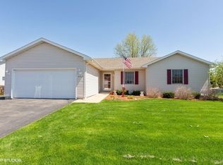 442 Jasmine St, Dekalb, IL 60115