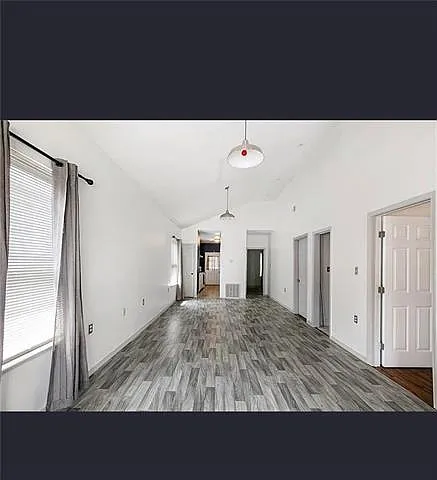 2417 S Derbigny St — Photo 3