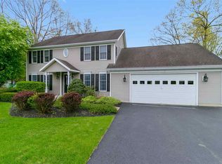 128 Country Walk Rd, Schenectady, NY 12306