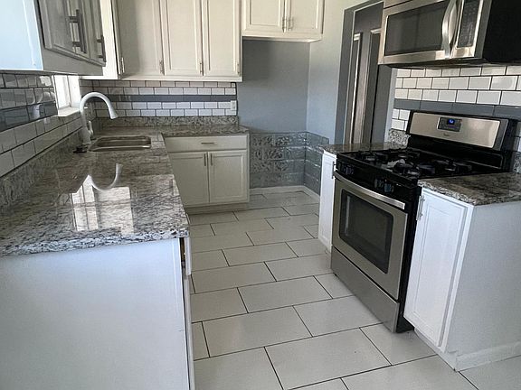 5th image of 111 Galway St