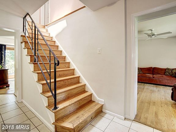 3rd image of 2042 N Kensington St