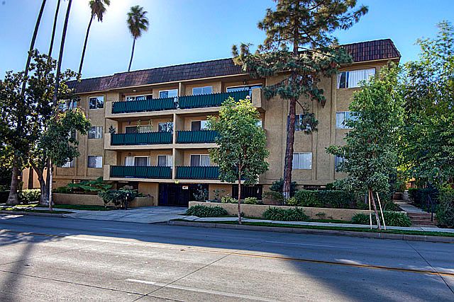 1st image of 382 E California Blvd APT 104