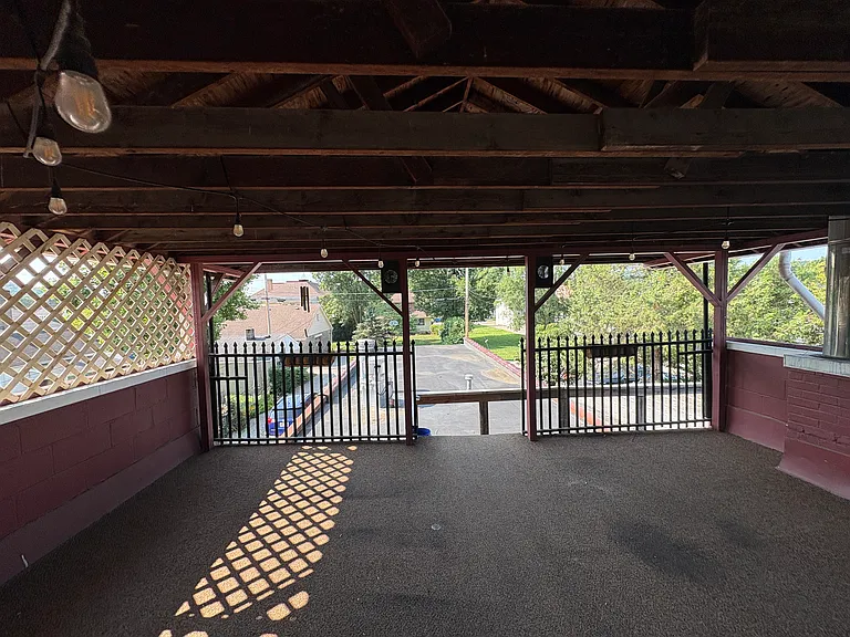 N Sycamore St — Photo 3