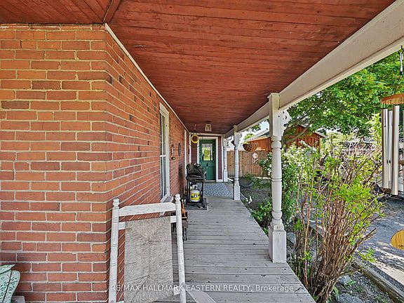 3rd image of 23 Elizabeth St