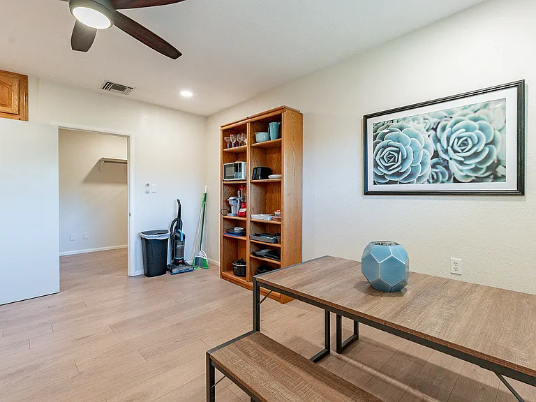 348 N Vine St #S — Photo 9