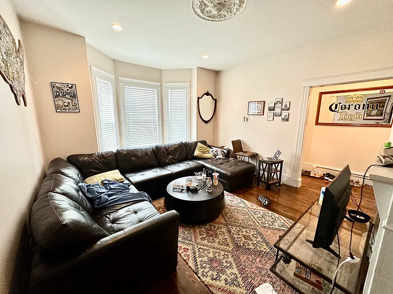 152 L St #1 — Photo 4