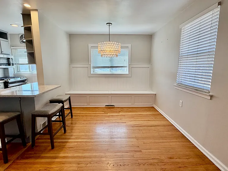 472 Olympic Ave — Photo 6