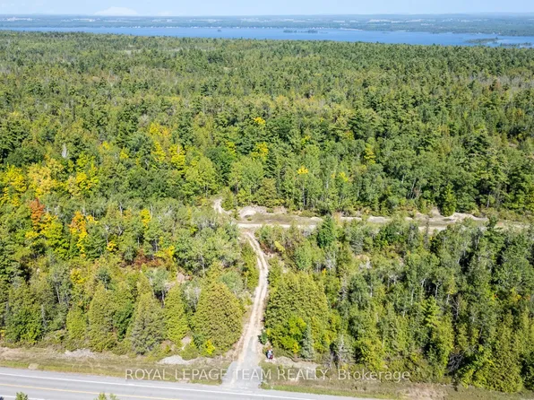 1128 Usborne St, McNab/braeside, ON K7S 1W2
