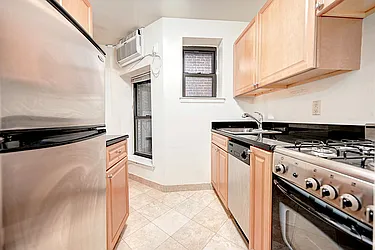 Rented by Urbane Brokerage