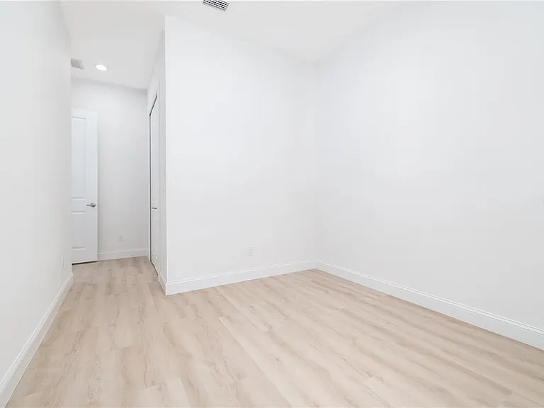 9 Watkins Pl — Photo 20