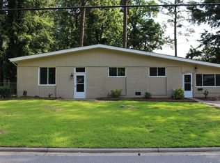 3248 Club House Rd, Virginia Beach, VA 23452