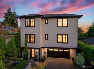 2911 W Howe St, Seattle, WA 98199