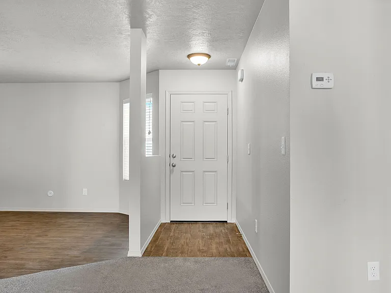 2232 N Greenville Ave — Photo 3