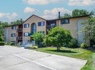 2045 Woodtrail Dr APT 25, Fairfield, OH 45014