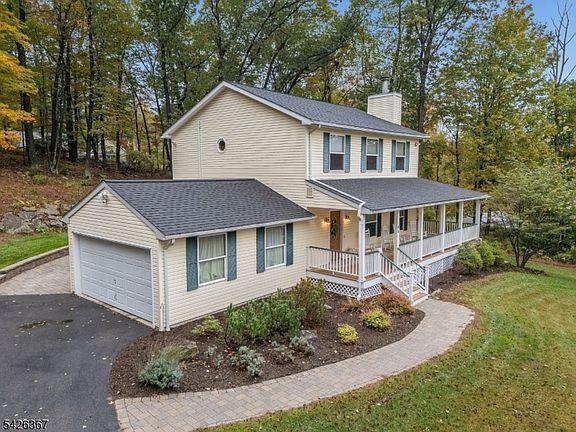 3rd image of 65 Summerfield Rd
