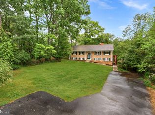 2435 Hunter Mill Rd, Vienna, VA 22181